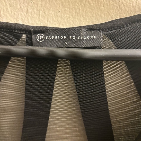 🇺🇸FASHION TO FIGURE BLACK DRESS - Picture 5 of 6